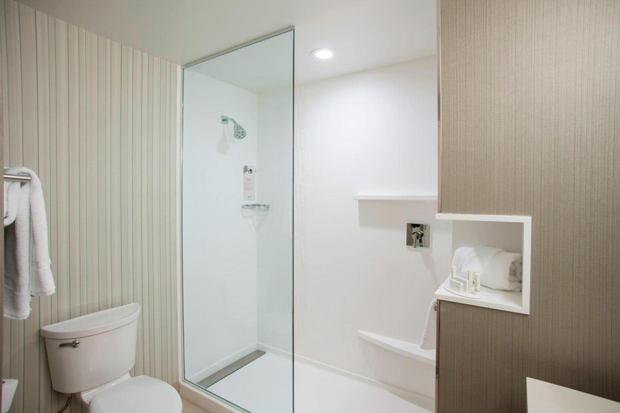 Courtyard By Marriott Albany Clifton Park Hotel Bagian luar foto
